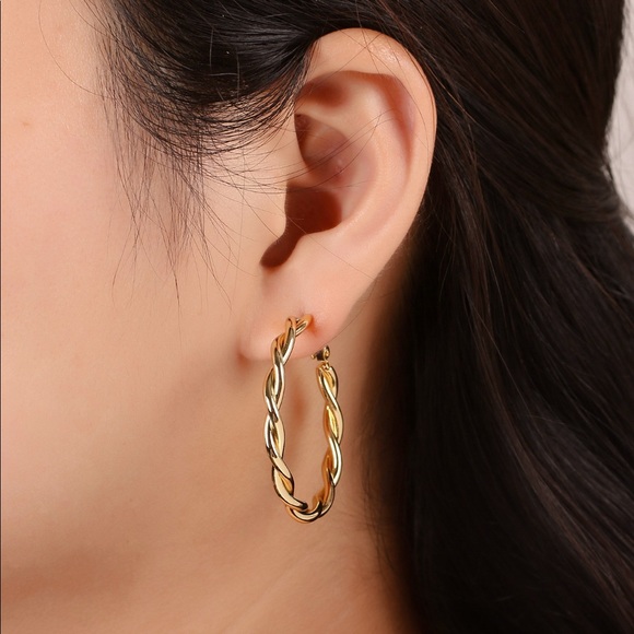 🎉HP🎉Twisted Rope Hoop Earring | 24k Gold Plated - Picture 3 of 3